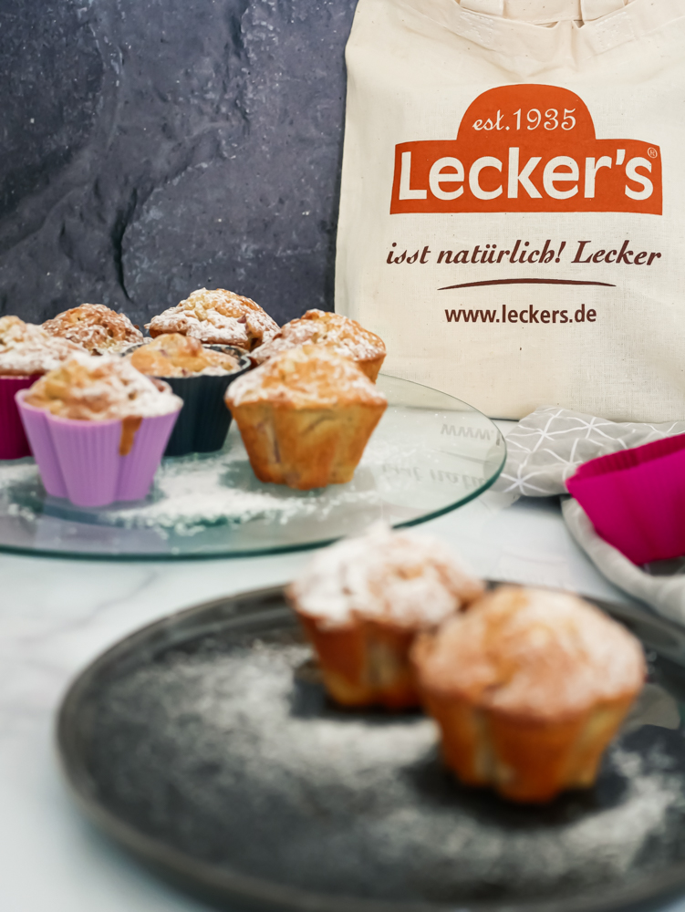 Rhubarb muffins